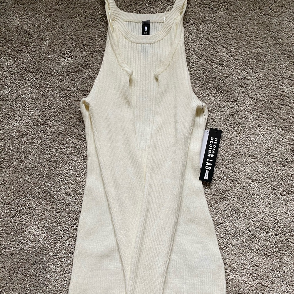 Lord and Taylor Top - Picture 2 of 5